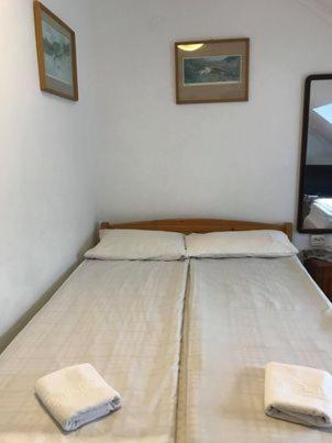 Engi Panzio Bed & Breakfast Ocna de Sus Ngoại thất bức ảnh