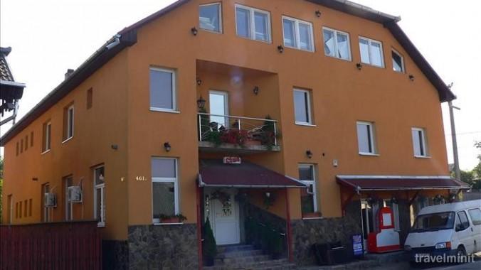 Engi Panzio Bed & Breakfast Ocna de Sus Ngoại thất bức ảnh